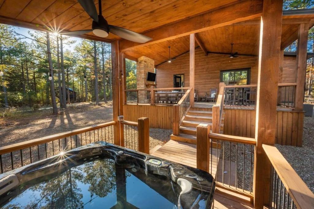 The Blaylock Cabin, 2 King, Hot Tub, Pet Friendly! Broken Bow Exterior photo